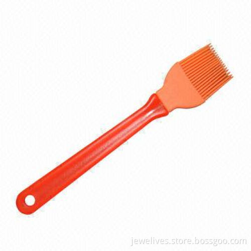 Silicone brushes for picnic food supply